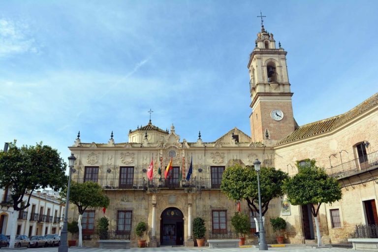 IU de Lora del Río muestra su «disposición» a acuerdos para la «estabilidad» y dice que el PSOE debe «dar los pasos»