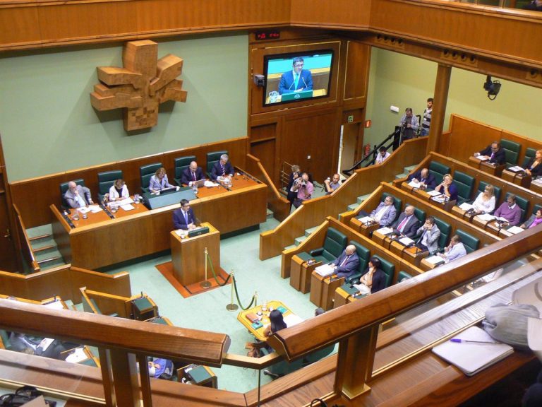 PNV, EH Bildu, PSE y E-Podemos restablecen la «confianza» en el pacto educativo tras las dudas de las últimas semanas