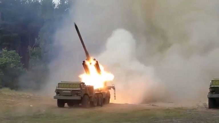 Bombardeos rusos en Sloviansk | Las tropas rusas avanzan en el Donbás