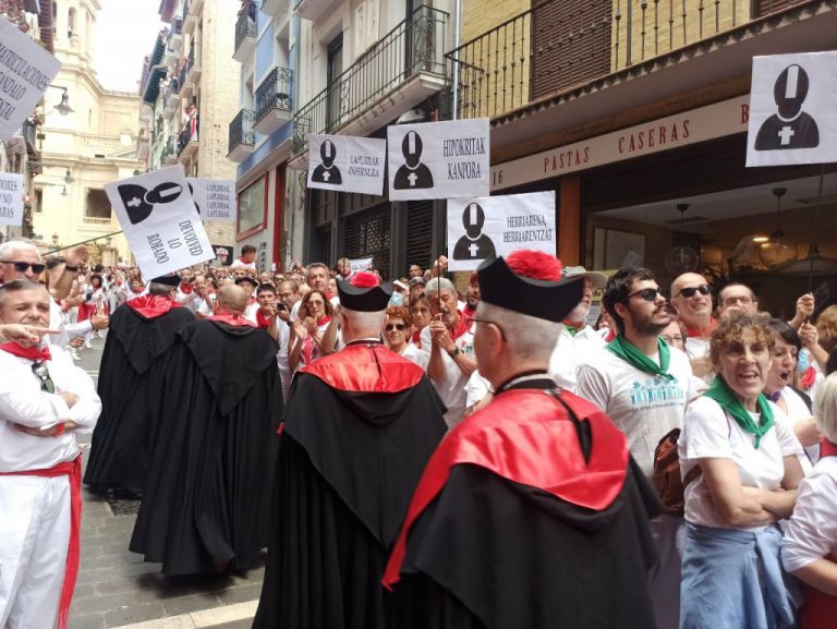 Un ‘akelarre’ de obispos ultras contrarios al Papa se da cita en Madrid