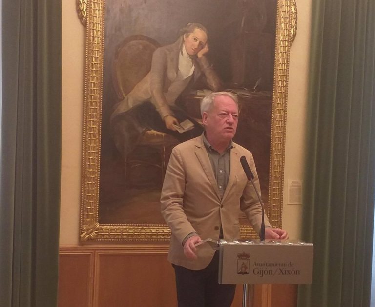 Martín (IU) anima a «abandonar el frentismo» para poder aprobar el Plan de Movilidad antes de acabar el año