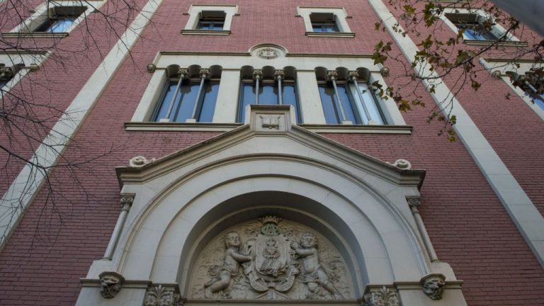 Apartado un profesor del colegio Claret de Barcelona por la denuncia de abusos de una exalumna – El Observatorio del laicismo