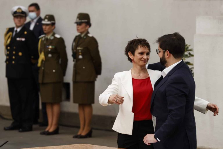 Boric modera su gobierno tras su fracaso en el plebiscito constitucional chileno