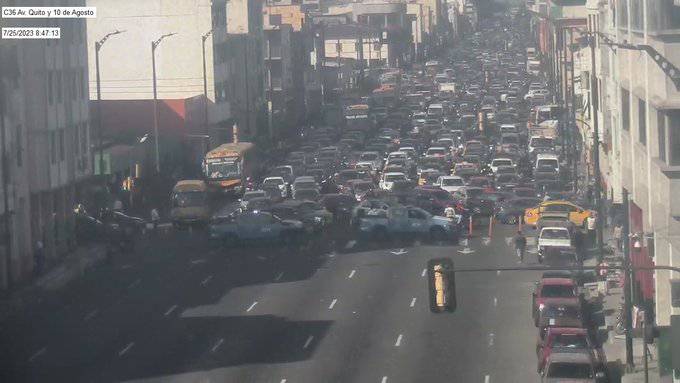 Dos calles del centro de Guayaquil fueron cerradas por desfile estudiantil juliano | Comunidad | Guayaquil