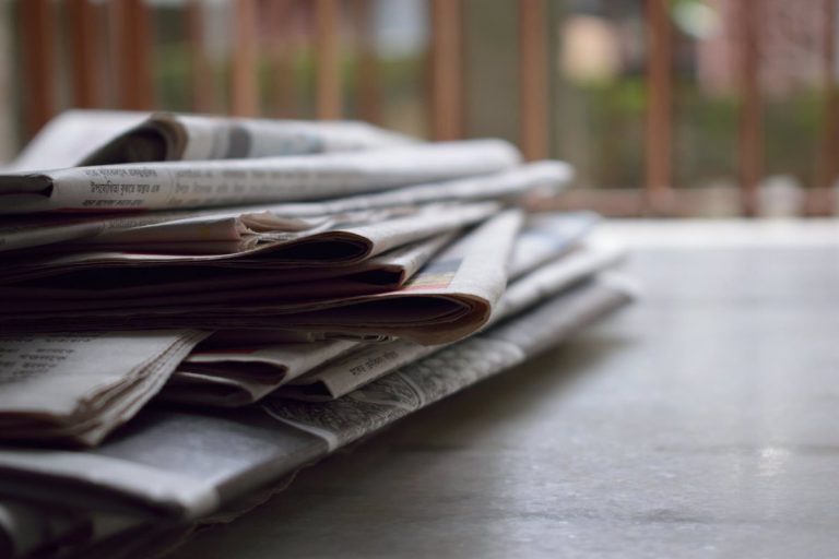 Google prepara una herramienta de IA generativa destinada a ayudar a periodistas en la escritura de artículos
